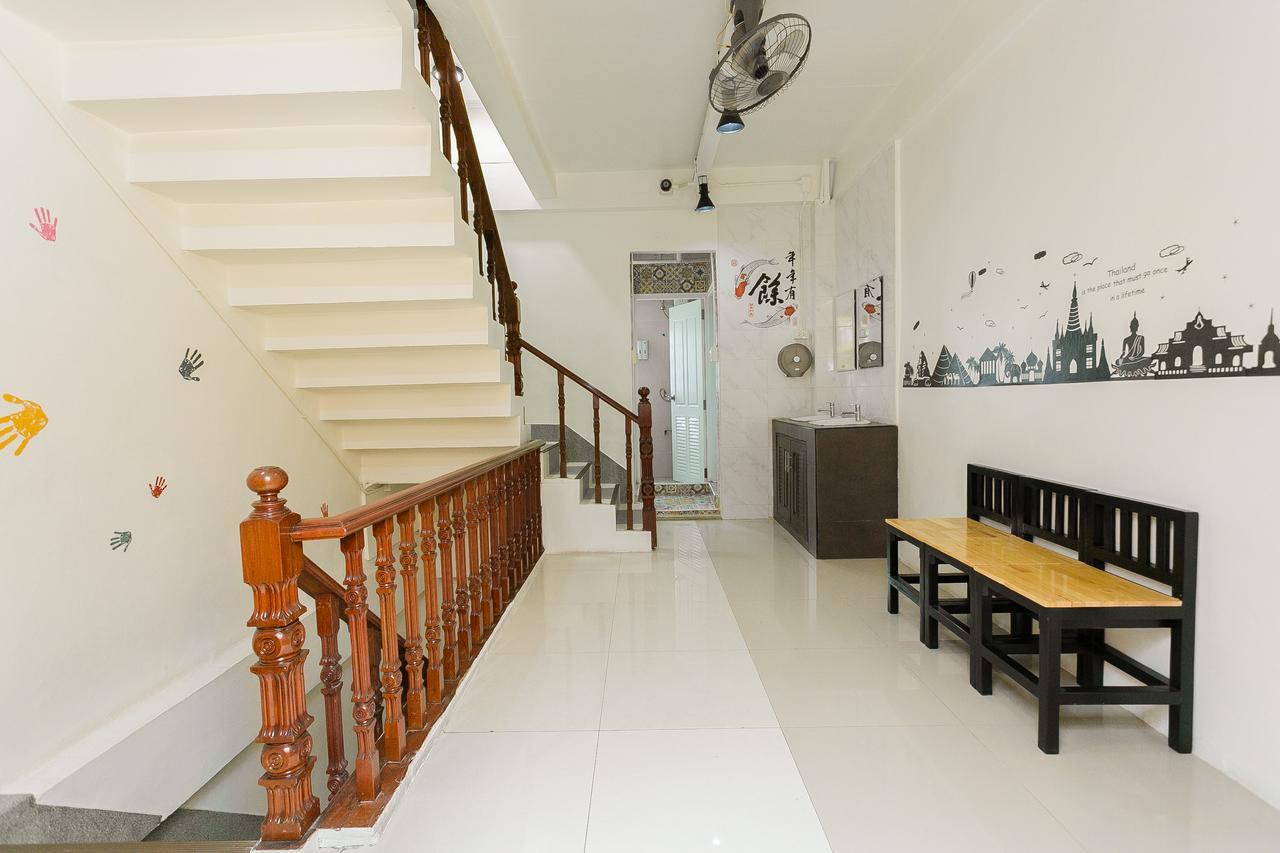 Alphabed Hostel Банкок Екстериор снимка