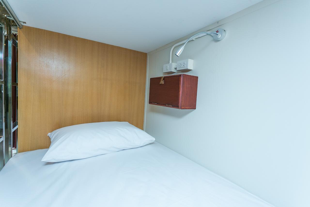 Alphabed Hostel Банкок Екстериор снимка